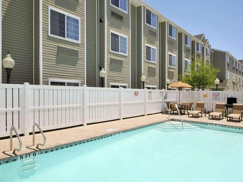 Отель Super 8 By Wyndham San Antonio Airport North Экстерьер фото