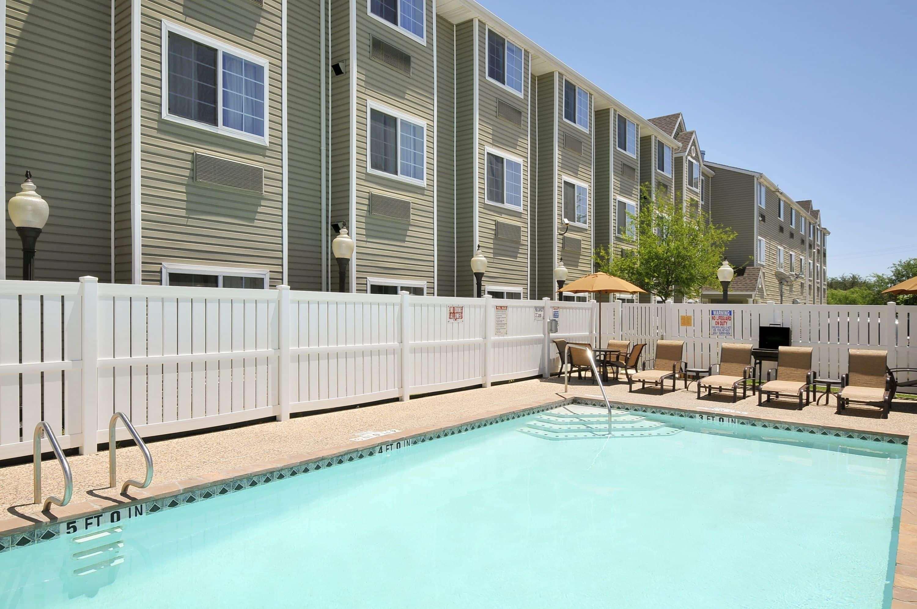 Отель Super 8 By Wyndham San Antonio Airport North Экстерьер фото