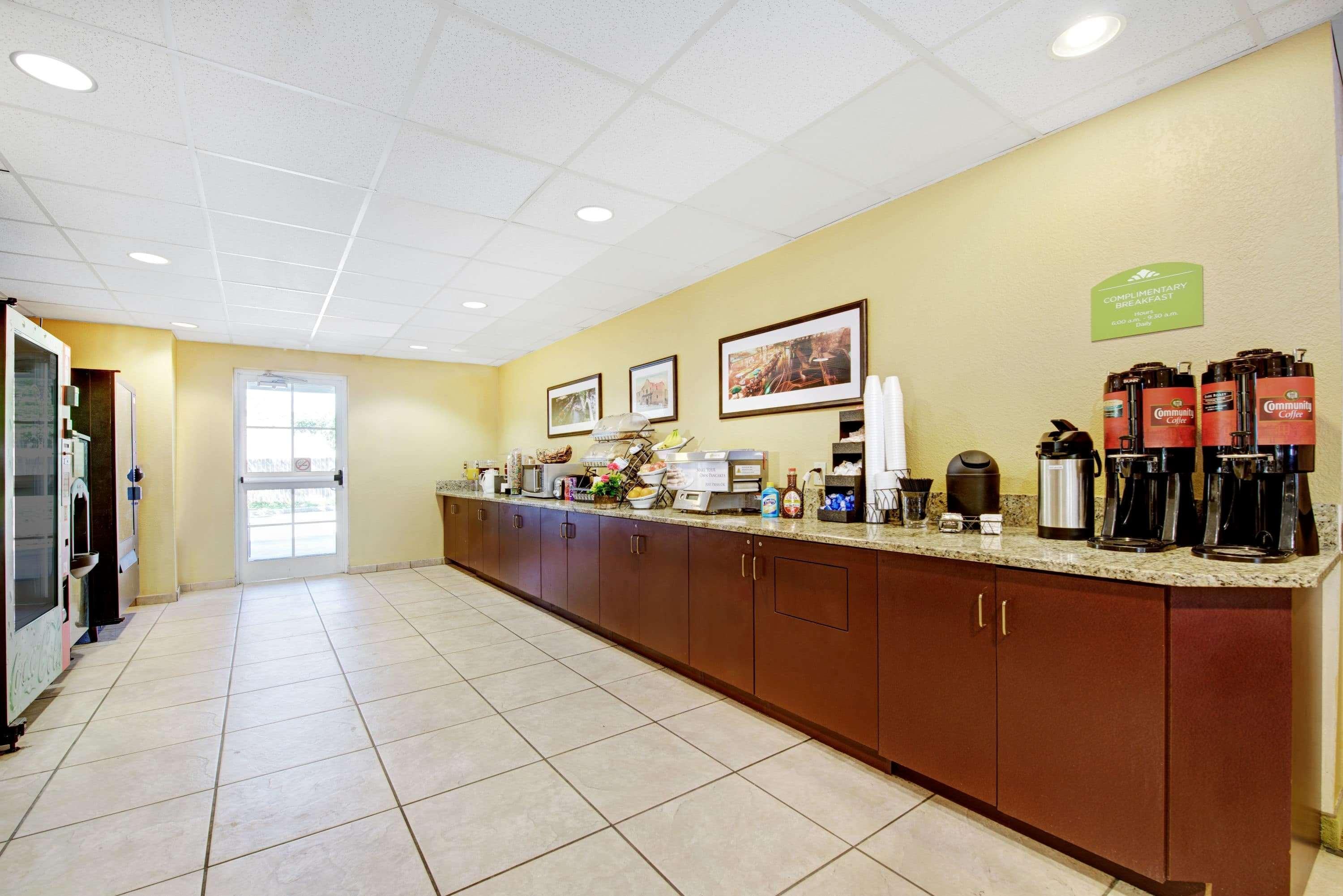 Отель Super 8 By Wyndham San Antonio Airport North Экстерьер фото
