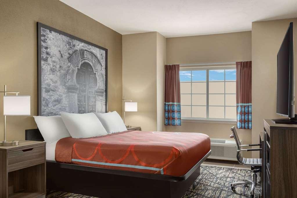 Отель Super 8 By Wyndham San Antonio Airport North Номер фото